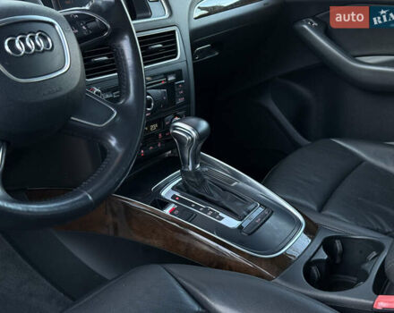 Білий Ауді Ку 5, об'ємом двигуна 2 л та пробігом 196 тис. км за 16300 $, фото 26 на Automoto.ua