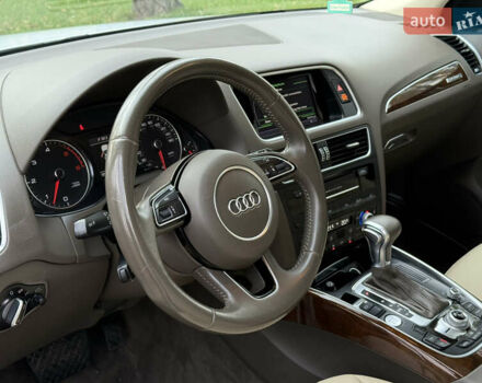 Білий Ауді Ку 5, об'ємом двигуна 3 л та пробігом 181 тис. км за 18999 $, фото 30 на Automoto.ua