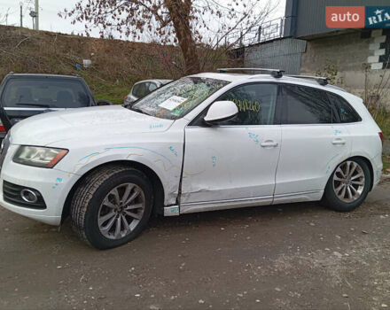 Белый Ауди Ку 5, объемом двигателя 2 л и пробегом 223 тыс. км за 9999 $, фото 5 на Automoto.ua