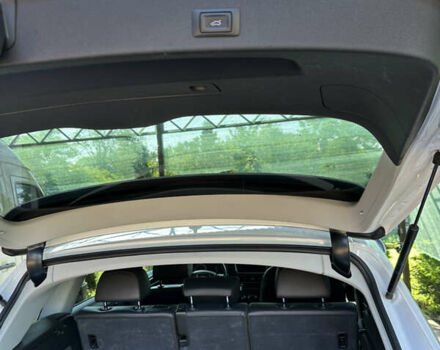 Белый Ауди Ку 5, объемом двигателя 1.98 л и пробегом 240 тыс. км за 15800 $, фото 5 на Automoto.ua