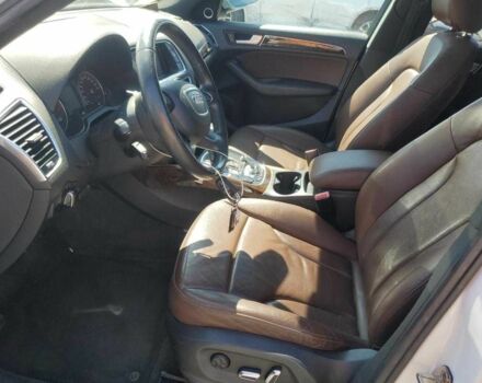 Белый Ауди Ку 5, объемом двигателя 2 л и пробегом 75 тыс. км за 2800 $, фото 6 на Automoto.ua