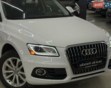 Белый Ауди Ку 5, объемом двигателя 2 л и пробегом 196 тыс. км за 15999 $, фото 5 на Automoto.ua