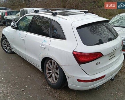 Белый Ауди Ку 5, объемом двигателя 2 л и пробегом 223 тыс. км за 9999 $, фото 4 на Automoto.ua
