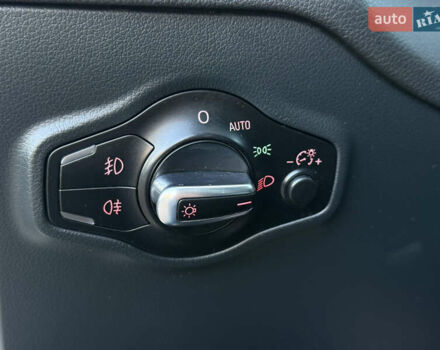 Білий Ауді Ку 5, об'ємом двигуна 2 л та пробігом 196 тис. км за 16300 $, фото 27 на Automoto.ua