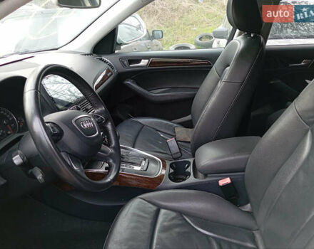 Белый Ауди Ку 5, объемом двигателя 2 л и пробегом 223 тыс. км за 9999 $, фото 9 на Automoto.ua