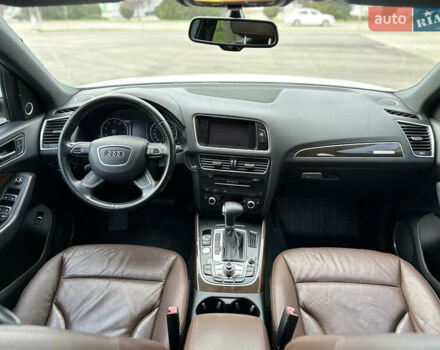 Білий Ауді Ку 5, об'ємом двигуна 2 л та пробігом 237 тис. км за 14250 $, фото 21 на Automoto.ua