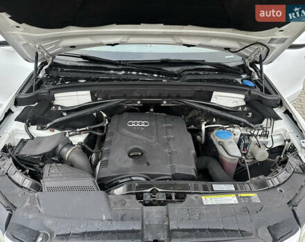 Белый Ауди Ку 5, объемом двигателя 2 л и пробегом 252 тыс. км за 12500 $, фото 22 на Automoto.ua
