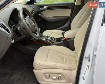 Білий Ауді Ку 5, об'ємом двигуна 3 л та пробігом 181 тис. км за 18999 $, фото 31 на Automoto.ua