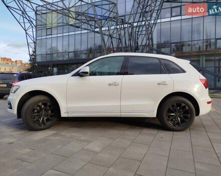 Белый Ауди Ку 5, объемом двигателя 2 л и пробегом 213 тыс. км за 13000 $, фото 2 на Automoto.ua