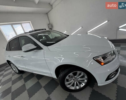 Белый Ауди Ку 5, объемом двигателя 2 л и пробегом 192 тыс. км за 14999 $, фото 3 на Automoto.ua