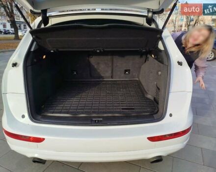 Белый Ауди Ку 5, объемом двигателя 2 л и пробегом 213 тыс. км за 13000 $, фото 23 на Automoto.ua