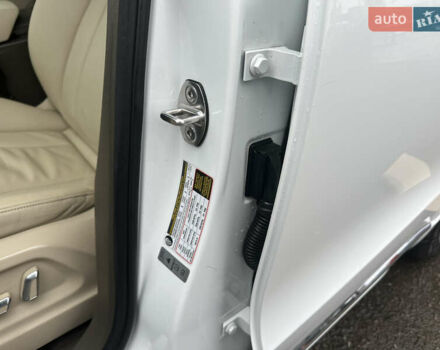 Білий Ауді Ку 5, об'ємом двигуна 2 л та пробігом 200 тис. км за 14990 $, фото 49 на Automoto.ua