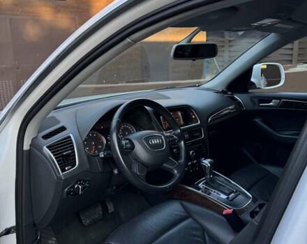 Білий Ауді Ку 5, об'ємом двигуна 2 л та пробігом 122 тис. км за 17000 $, фото 16 на Automoto.ua