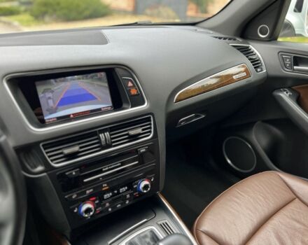 Білий Ауді Ку 5, об'ємом двигуна 2 л та пробігом 167 тис. км за 14699 $, фото 12 на Automoto.ua