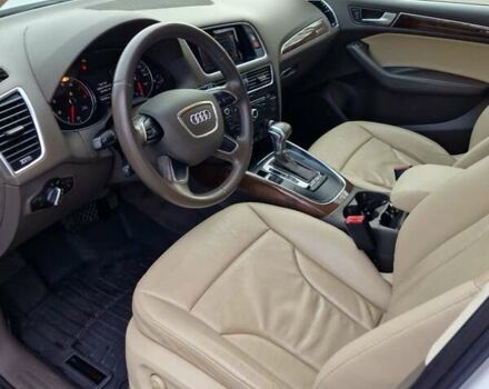 Білий Ауді Ку 5, об'ємом двигуна 2 л та пробігом 190 тис. км за 15555 $, фото 9 на Automoto.ua