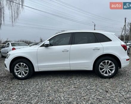 Белый Ауди Ку 5, объемом двигателя 2 л и пробегом 142 тыс. км за 14900 $, фото 4 на Automoto.ua