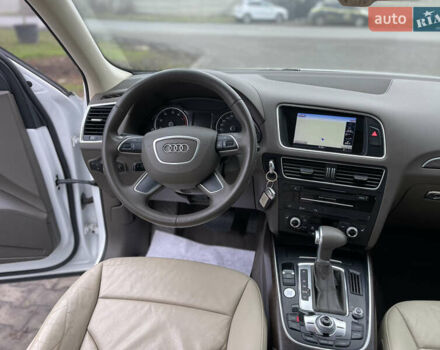 Білий Ауді Ку 5, об'ємом двигуна 2 л та пробігом 253 тис. км за 13500 $, фото 20 на Automoto.ua