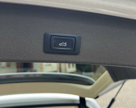 Білий Ауді Ку 5, об'ємом двигуна 2 л та пробігом 205 тис. км за 13450 $, фото 31 на Automoto.ua