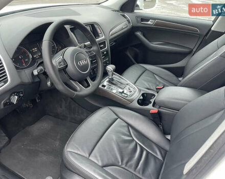 Білий Ауді Ку 5, об'ємом двигуна 2 л та пробігом 199 тис. км за 20900 $, фото 14 на Automoto.ua