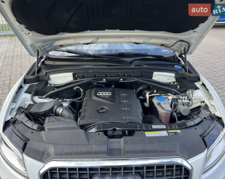 Белый Ауди Ку 5, объемом двигателя 2 л и пробегом 212 тыс. км за 14990 $, фото 51 на Automoto.ua