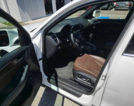 Белый Ауди Ку 5, объемом двигателя 2 л и пробегом 71 тыс. км за 4650 $, фото 6 на Automoto.ua