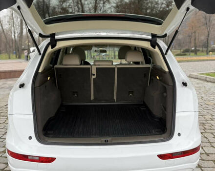 Белый Ауди Ку 5, объемом двигателя 1.98 л и пробегом 229 тыс. км за 15000 $, фото 47 на Automoto.ua