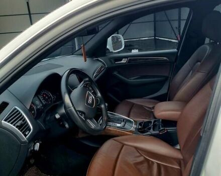 Белый Ауди Ку 5, объемом двигателя 1.98 л и пробегом 129 тыс. км за 15000 $, фото 17 на Automoto.ua