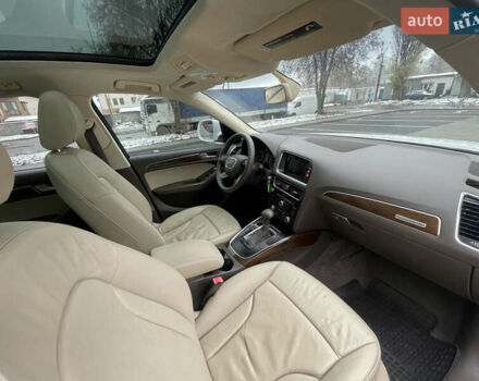 Білий Ауді Ку 5, об'ємом двигуна 2 л та пробігом 250 тис. км за 13999 $, фото 27 на Automoto.ua