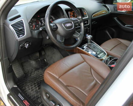 Белый Ауди Ку 5, объемом двигателя 1.98 л и пробегом 157 тыс. км за 16700 $, фото 10 на Automoto.ua