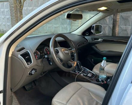 Білий Ауді Ку 5, об'ємом двигуна 1.98 л та пробігом 140 тис. км за 15499 $, фото 7 на Automoto.ua