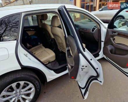Білий Ауді Ку 5, об'ємом двигуна 2 л та пробігом 190 тис. км за 15555 $, фото 8 на Automoto.ua