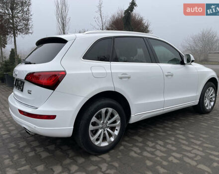 Білий Ауді Ку 5, об'ємом двигуна 2 л та пробігом 253 тис. км за 13500 $, фото 5 на Automoto.ua