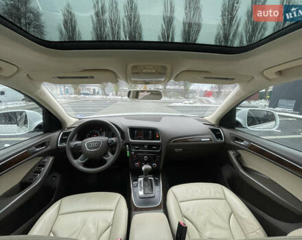 Білий Ауді Ку 5, об'ємом двигуна 2 л та пробігом 250 тис. км за 13999 $, фото 24 на Automoto.ua