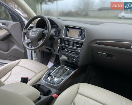 Білий Ауді Ку 5, об'ємом двигуна 2 л та пробігом 253 тис. км за 13500 $, фото 18 на Automoto.ua