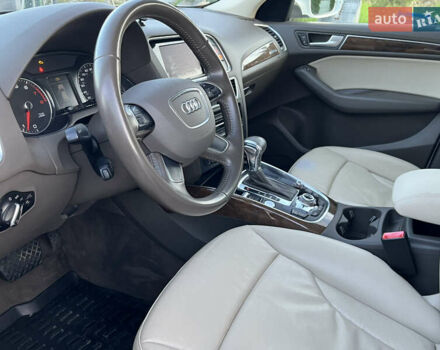 Белый Ауди Ку 5, объемом двигателя 2 л и пробегом 156 тыс. км за 14650 $, фото 27 на Automoto.ua