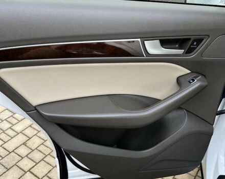 Білий Ауді Ку 5, об'ємом двигуна 2 л та пробігом 205 тис. км за 13450 $, фото 29 на Automoto.ua