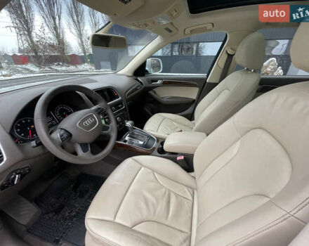 Білий Ауді Ку 5, об'ємом двигуна 2 л та пробігом 250 тис. км за 13999 $, фото 19 на Automoto.ua