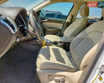 Белый Ауди Ку 5, объемом двигателя 1.98 л и пробегом 132 тыс. км за 2600 $, фото 6 на Automoto.ua