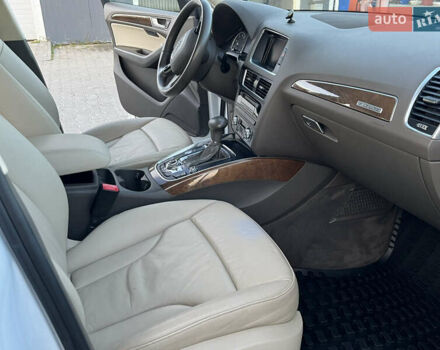 Белый Ауди Ку 5, объемом двигателя 2 л и пробегом 156 тыс. км за 14650 $, фото 30 на Automoto.ua