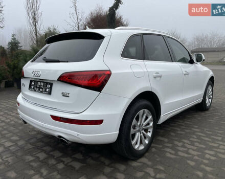 Білий Ауді Ку 5, об'ємом двигуна 2 л та пробігом 253 тис. км за 13500 $, фото 6 на Automoto.ua