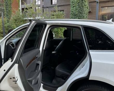 Білий Ауді Ку 5, об'ємом двигуна 2 л та пробігом 122 тис. км за 17000 $, фото 7 на Automoto.ua
