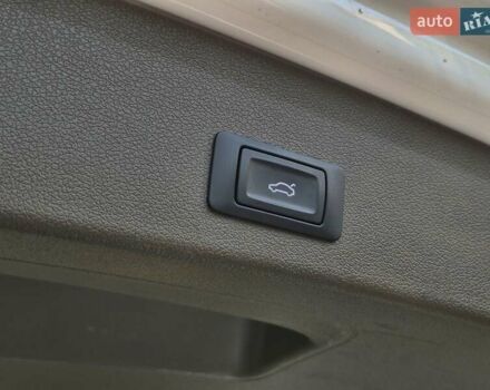 Белый Ауди Ку 5, объемом двигателя 1.98 л и пробегом 152 тыс. км за 17700 $, фото 26 на Automoto.ua