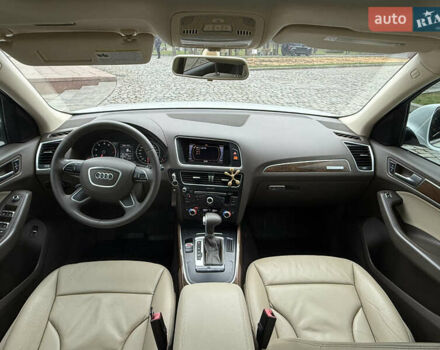 Белый Ауди Ку 5, объемом двигателя 1.98 л и пробегом 229 тыс. км за 15000 $, фото 37 на Automoto.ua