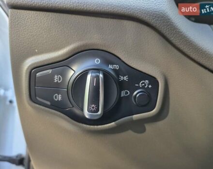 Белый Ауди Ку 5, объемом двигателя 1.98 л и пробегом 152 тыс. км за 17700 $, фото 33 на Automoto.ua