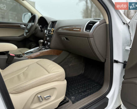 Белый Ауди Ку 5, объемом двигателя 1.98 л и пробегом 229 тыс. км за 15000 $, фото 57 на Automoto.ua