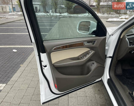 Білий Ауді Ку 5, об'ємом двигуна 2 л та пробігом 250 тис. км за 13999 $, фото 20 на Automoto.ua