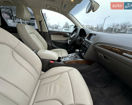 Білий Ауді Ку 5, об'ємом двигуна 2 л та пробігом 200 тис. км за 14990 $, фото 77 на Automoto.ua