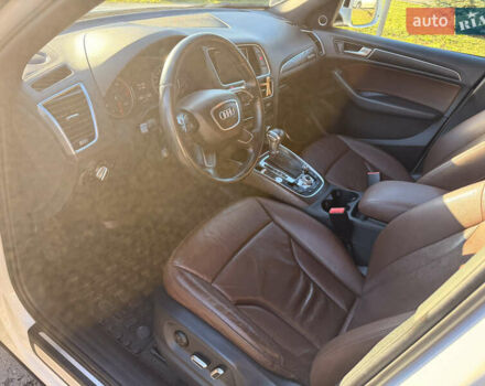 Белый Ауди Ку 5, объемом двигателя 1.98 л и пробегом 139 тыс. км за 16499 $, фото 7 на Automoto.ua