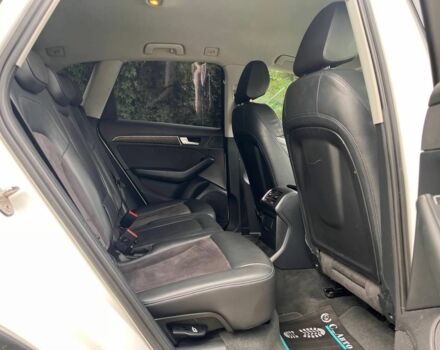 Білий Ауді Ку 5, об'ємом двигуна 2 л та пробігом 223 тис. км за 18900 $, фото 21 на Automoto.ua