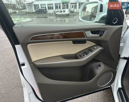 Білий Ауді Ку 5, об'ємом двигуна 2 л та пробігом 200 тис. км за 14990 $, фото 30 на Automoto.ua